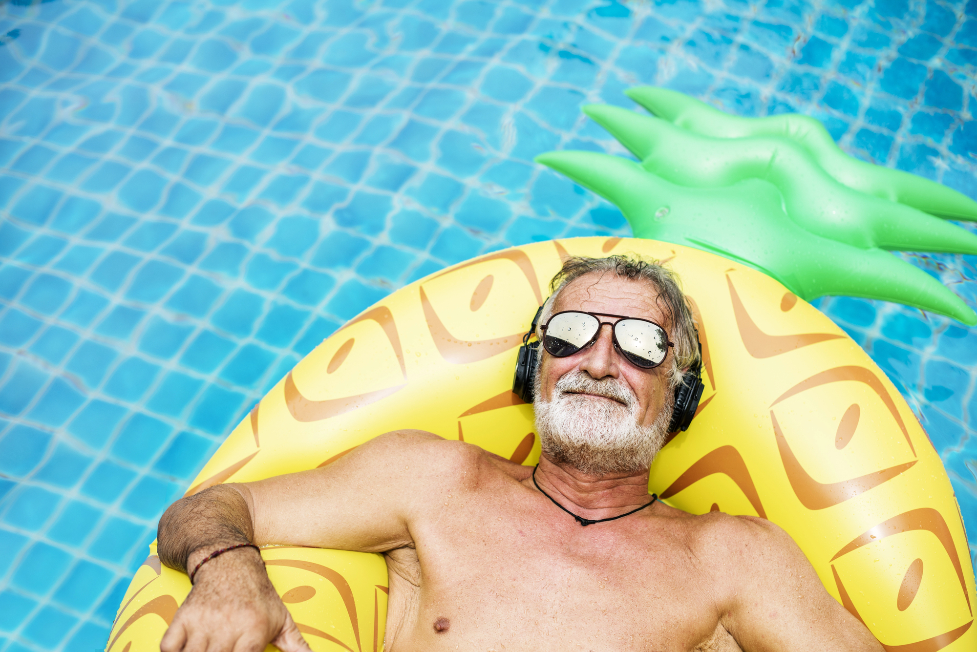 Schwimmspaß im Grünen – So integrieren Sie einen Pool in Ihren Garten